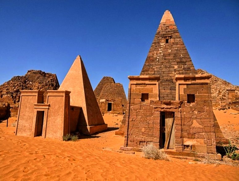 Древний город Мероэ в Судане