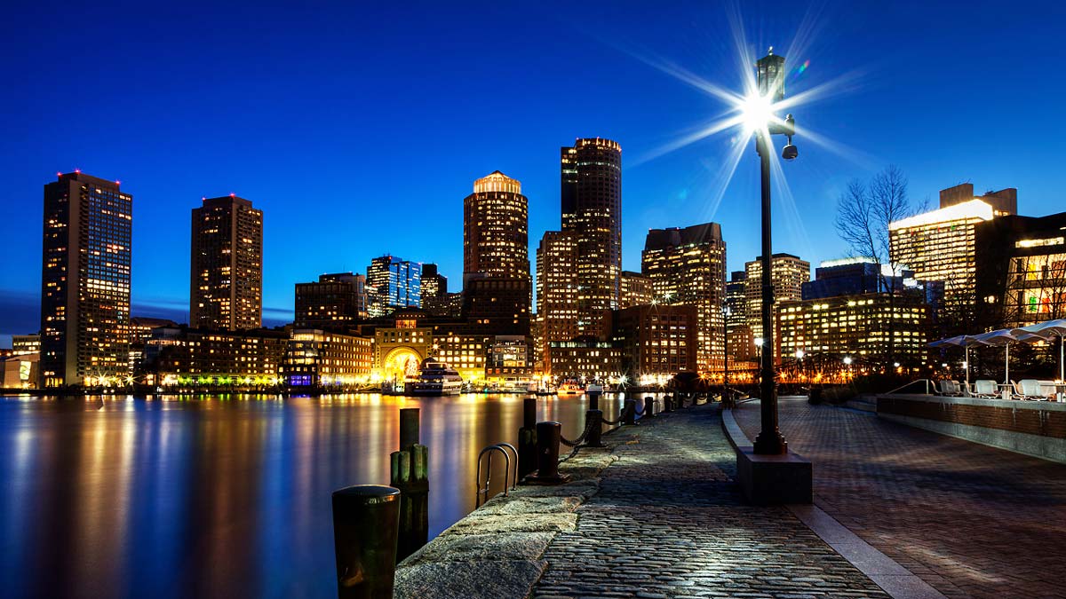 Бостон ночью