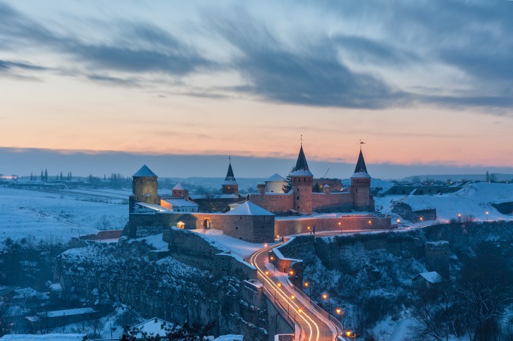 Средневековая крепость, Украина